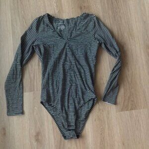 ** Everlane V-Neck Black And White Striped Bodysuit Medium